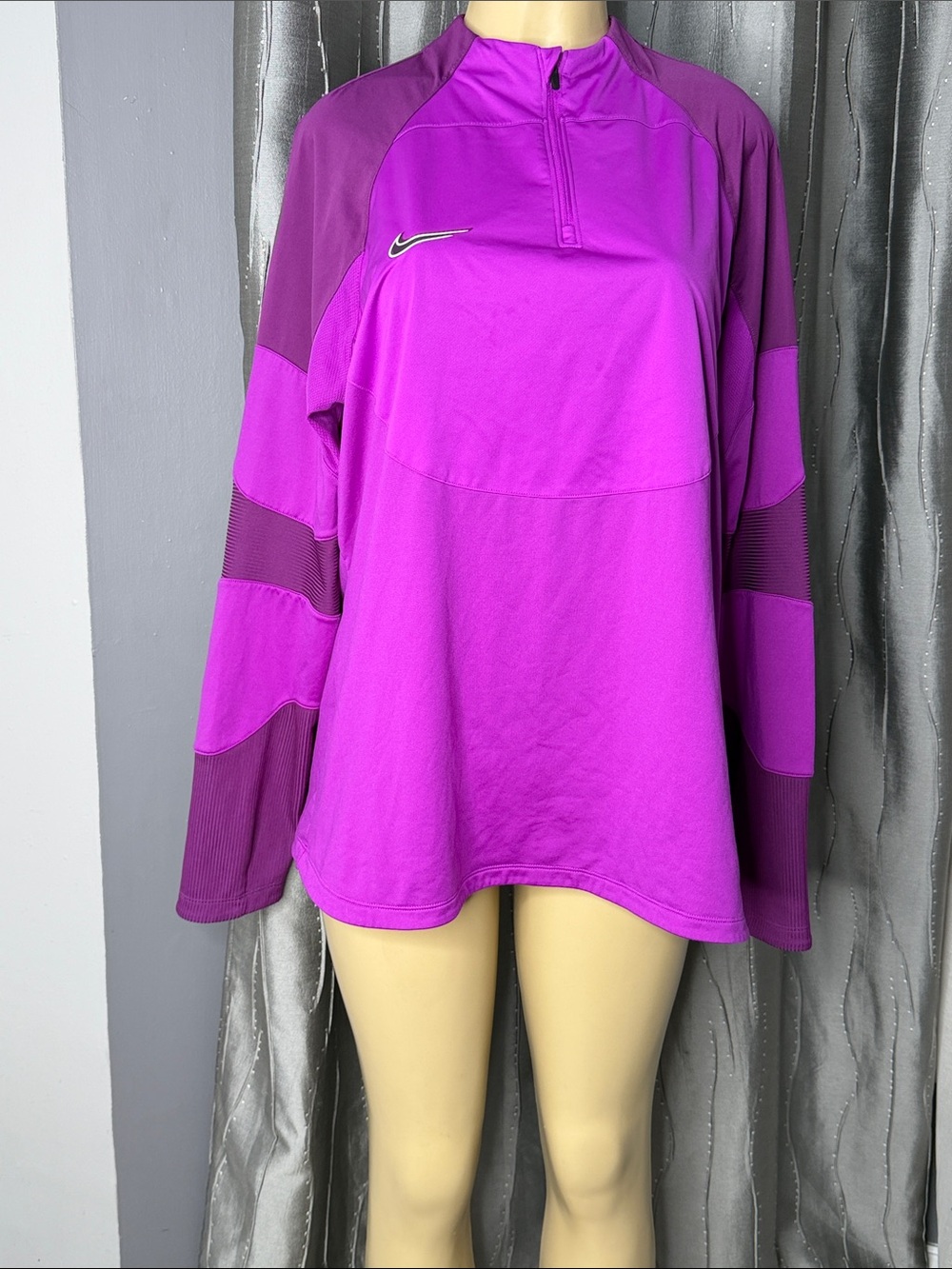 Nike Women's Therma-Fit Sz XL Two-Tone Purple Quarter-Zip Pullover